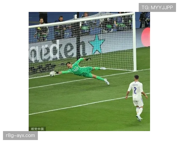 库尔图瓦单手神扑彰显超凡反应，助力防线竞争力稳步提升