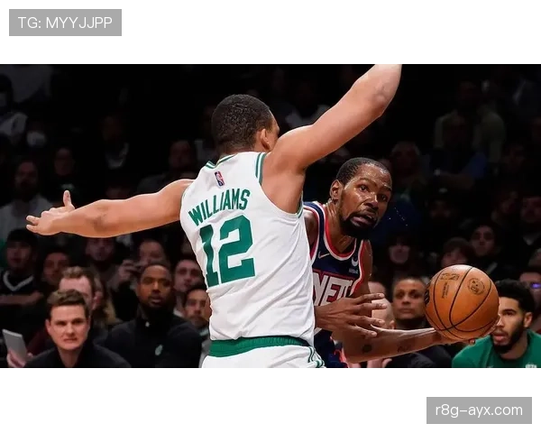 巴洛特利状态回暖强势回归，赛场表现引球迷热议